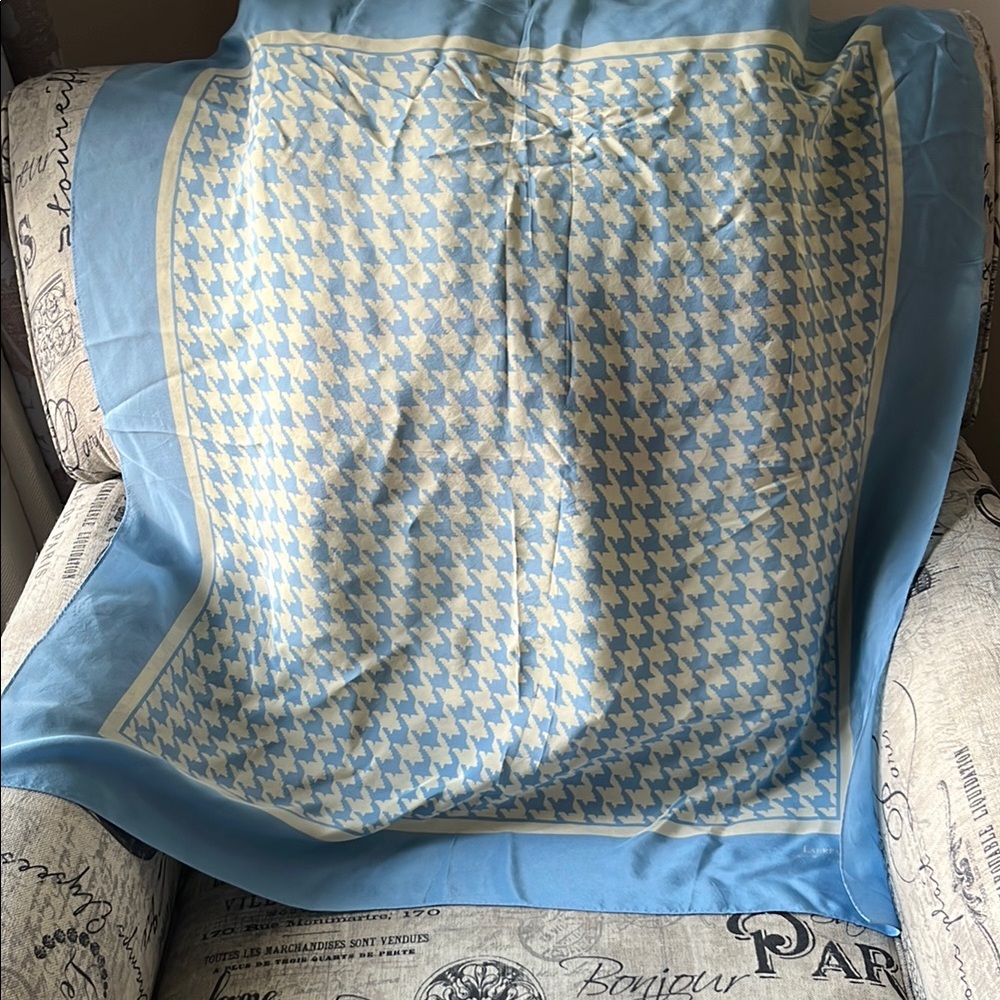Lauren Ralph Lauren light Blue and Cream Houndstooth silk scarf